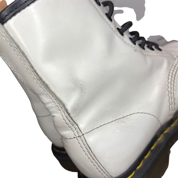Doc Martens Women’s White Leather Combat Boots Lace Up Air Wair Size 5 - Picture 5 of 9
